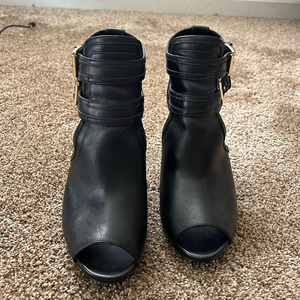 Black Michael Kors, leather heels, size 8 women’s